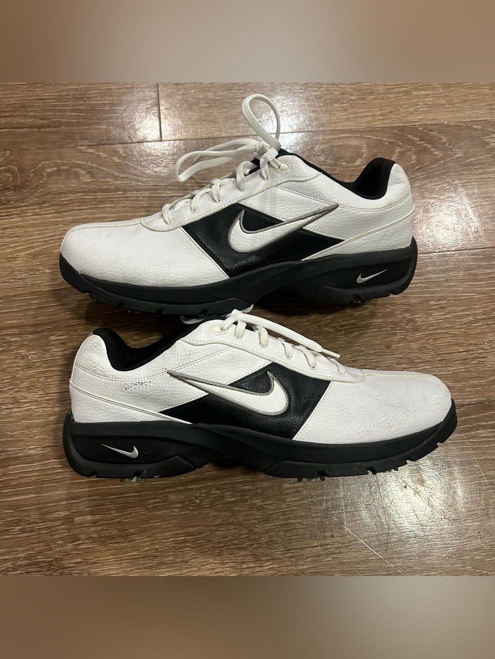 Vintage Nike Golf Shoes Mens 11 White Black Leather Spiked Y2K